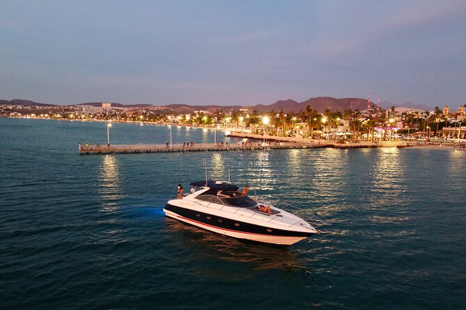 Private Luxury Yacht Tour to Balandra Beach & Isla Espritu Santo