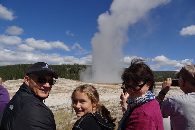 Yellowstone Grand Tour: See All Yellowstone In One Day