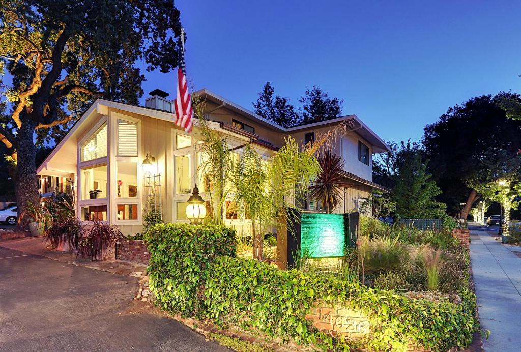 Saratoga Oaks Lodge Review