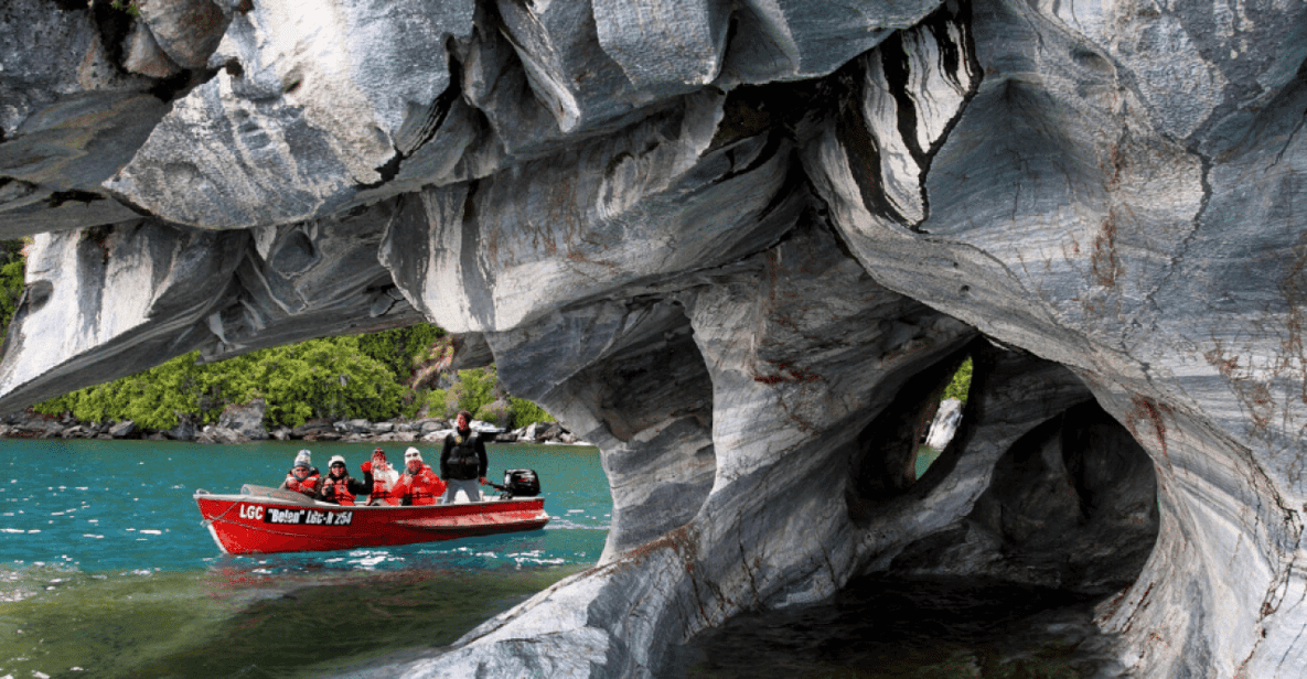 Coyhaique: Marble Chapels and Lake General Carrera Tour